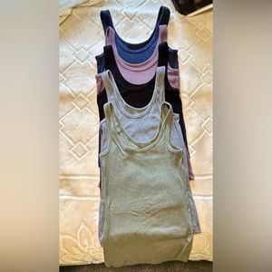 5 size medium Denver Hayes slim fitting tank tops